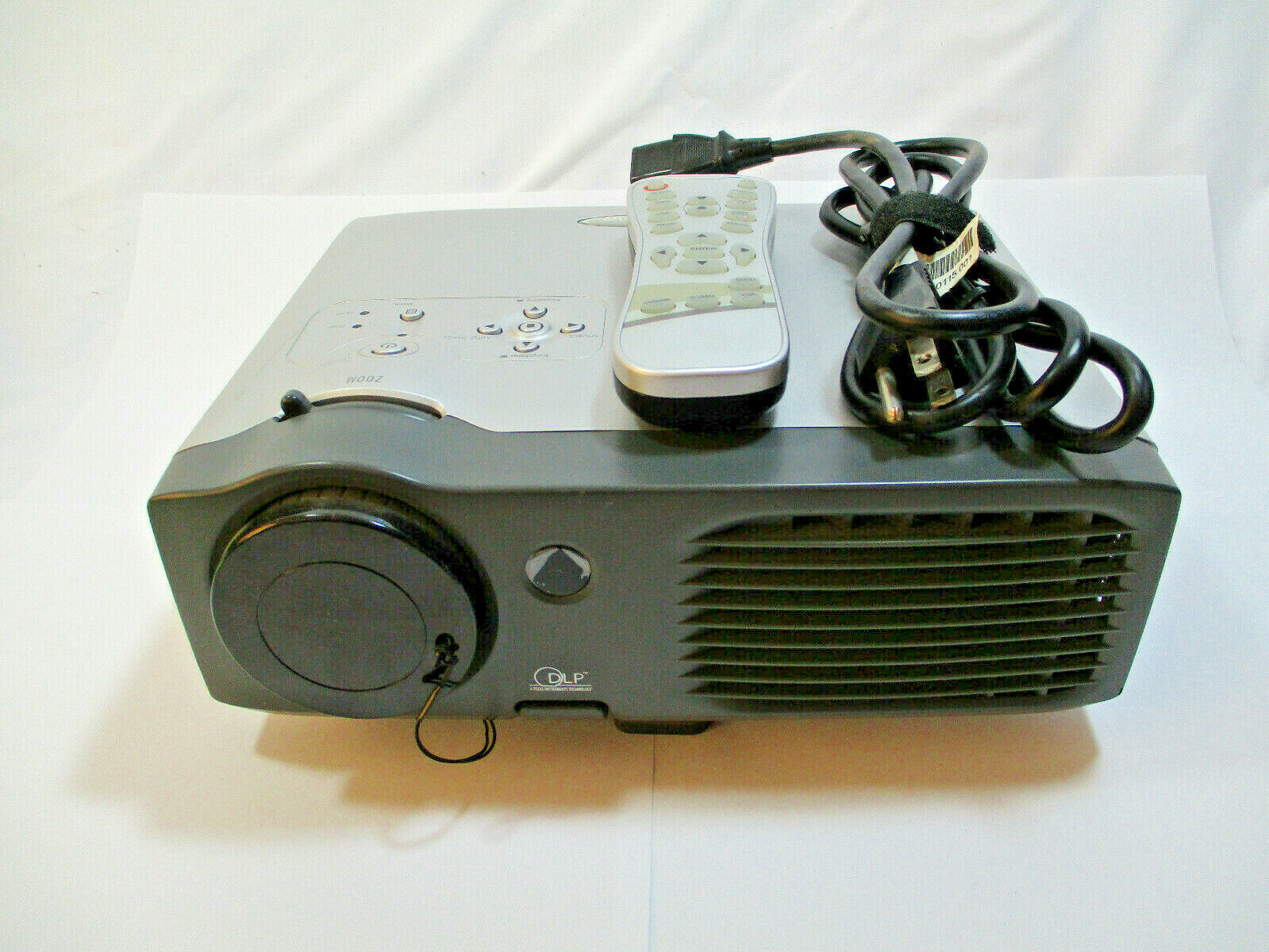 Optoma Ep739 Dlp Svga Video Projector Tested Working With Remote!